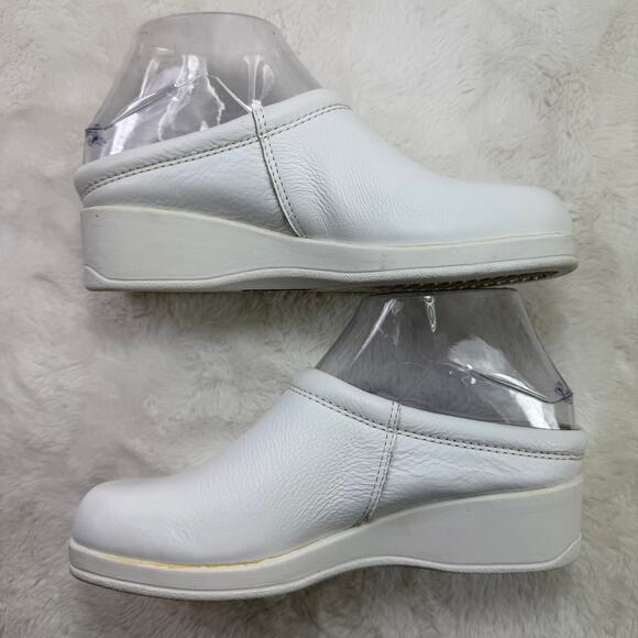 Cobbie cuddlers Womens Traveltime White Leather Wedge Walking Shoes Size 5 - Picture 5 of 10